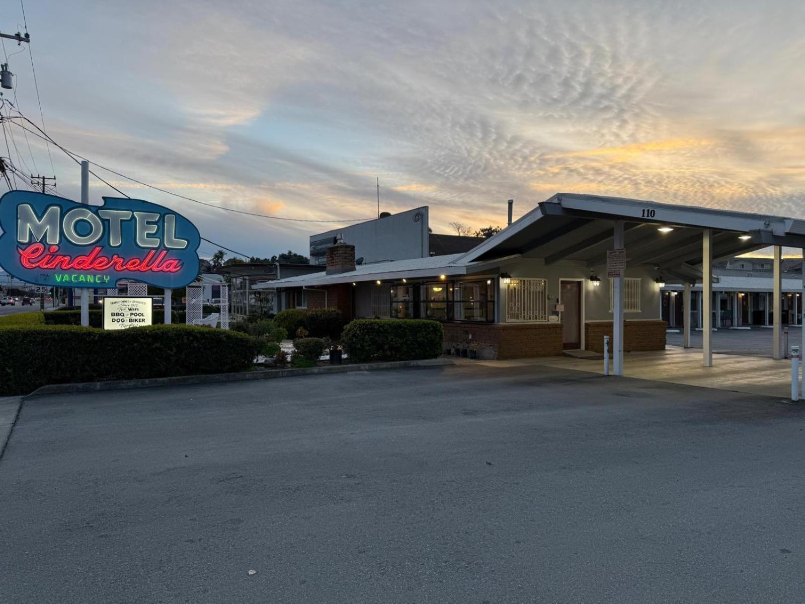Cinderella Motel Hollister Eksteriør billede