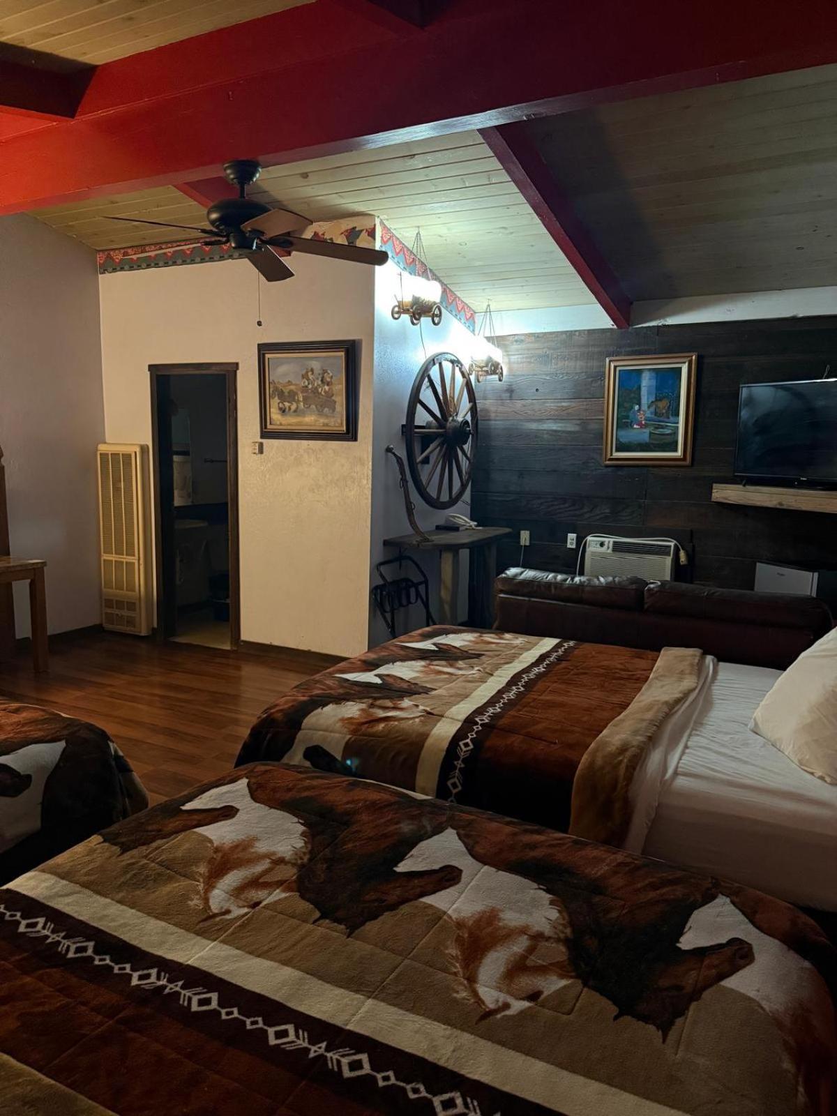 Cinderella Motel Hollister Eksteriør billede