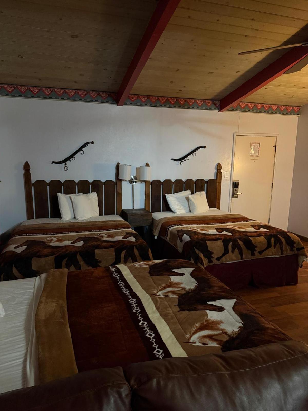 Cinderella Motel Hollister Eksteriør billede